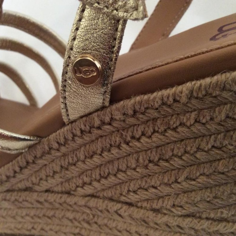 UGG "Cressida" NWOB Metallic Gold Leather Espadrille straw Wedge Sandals Size 9 - Picture 3 of 9